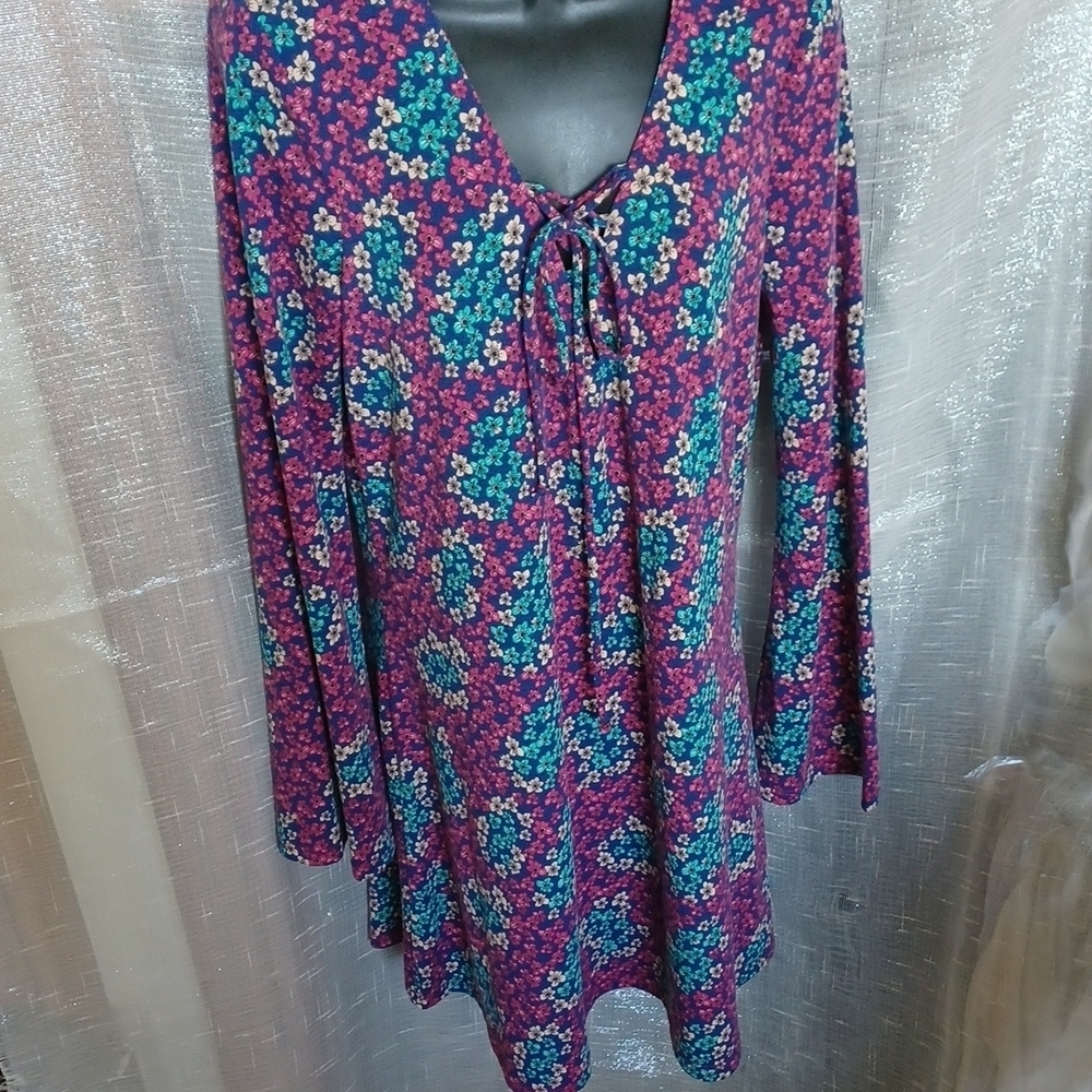Self Esteem Size XL Dress Pink/blue Floral Knee, bell sleeves, tie front